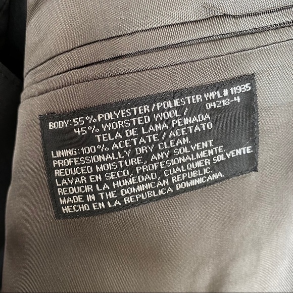 Stafford Black Wool Blend Suit Jacket w/ Vest - Picture 7 of 11